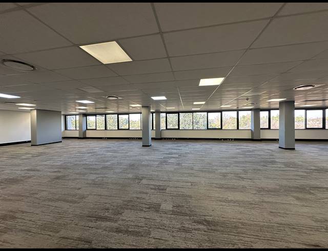 750M² OFFICE TO LET IN DORINGKLOOF